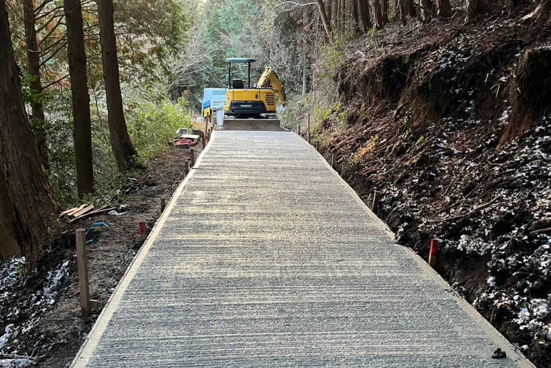 コンクリート舗装した道路のイメージ